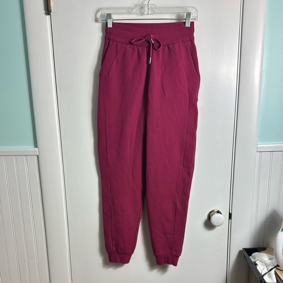 Lululemon Scuba High-Rise Jogger Pomegranate Size 2 - Picture 2 of 12